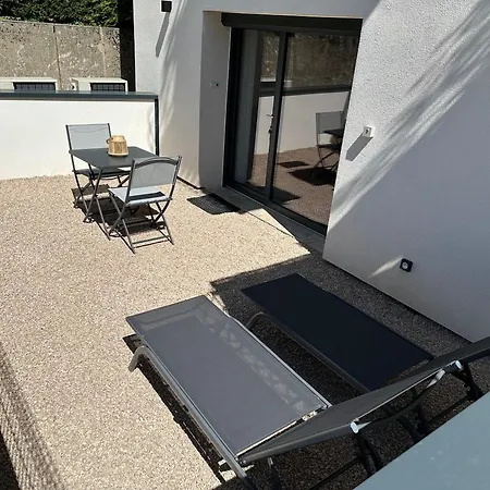 2 Rdc Avec Exterieur Lägenhet *